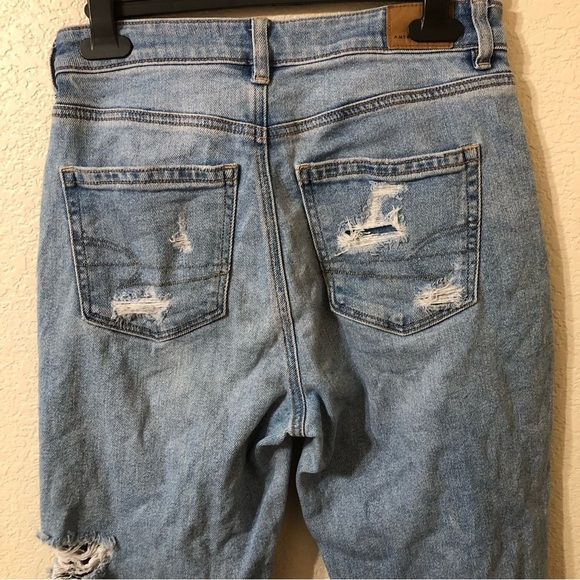 American Eagle Distressed Mom Jeans - Size 4 Short - Picture 6 of 11